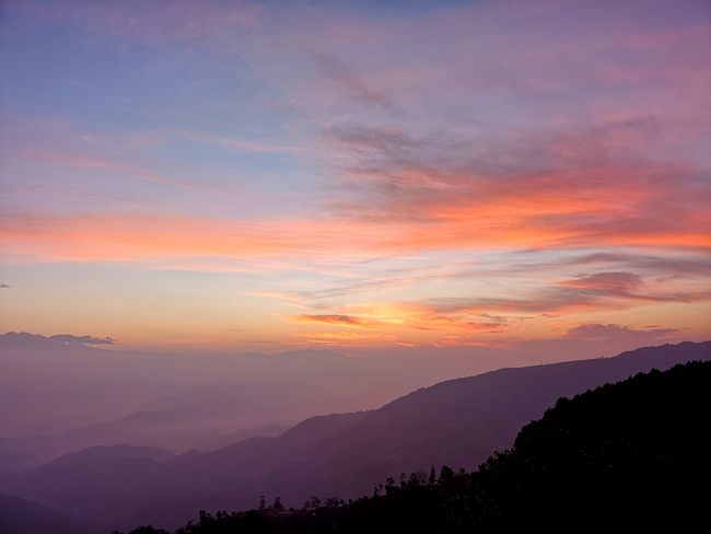 喜马拉雅山日出.jpg