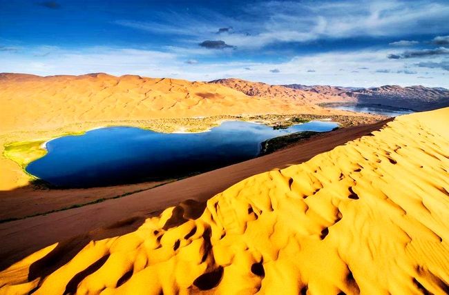巴丹吉林沙漠1.jpg